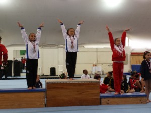 PODIO INFANTIL B FEMININO