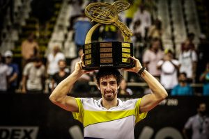 São Paulo-SP - 06/03/2017 - BRASIL OPEN 2017 - Pablo CUEVAS (URU) durante aquecimento no qual partida foi novamente interrompida por causa da chuva no Brasil Open 2017 no Esporte Clube Pinheiros. Foto: DGW Comunicação/