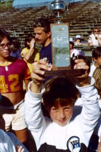 Com os troféus de artilheiro: em 1980, com Futebol Menor no Estados Unidos
