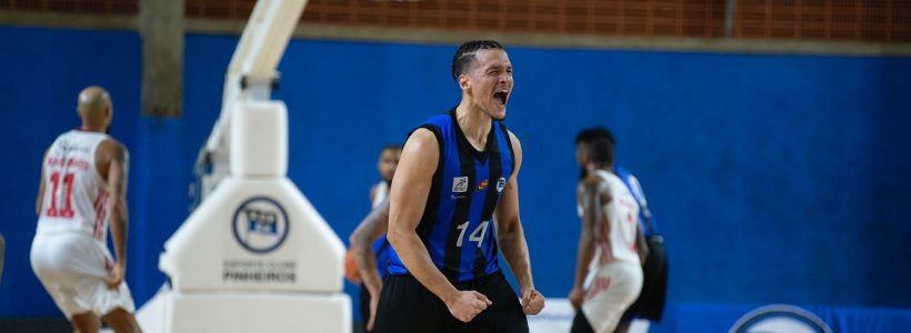 ⛹️ Pessoa jogando basquete