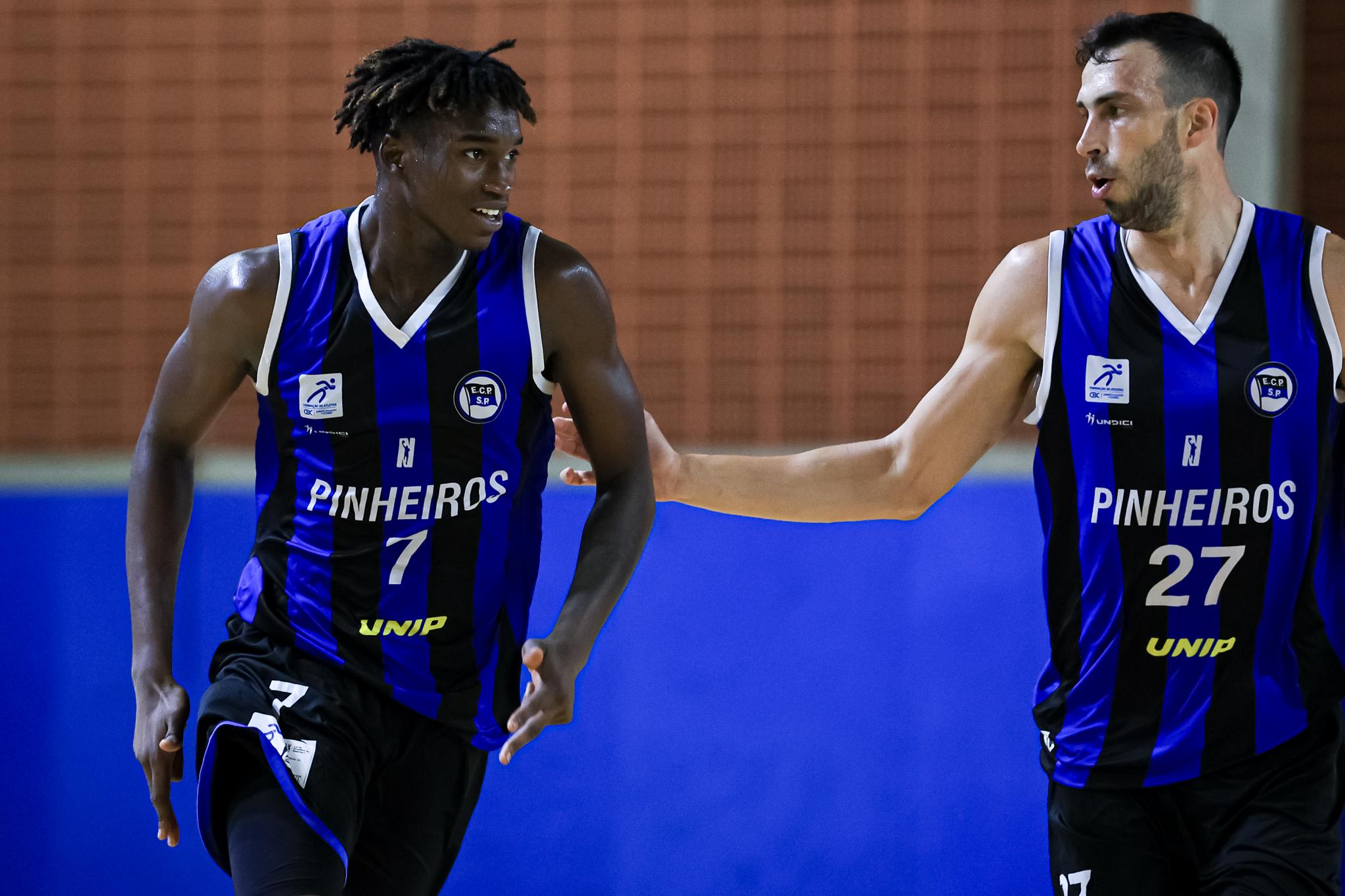 Flamengo derrota o Pato e vence o primeiro jogo no NBB, basquete